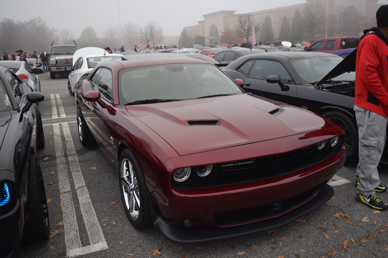 Illustration for article titled I went to Caffeine and Octane this morning and walked around some Challengers ...